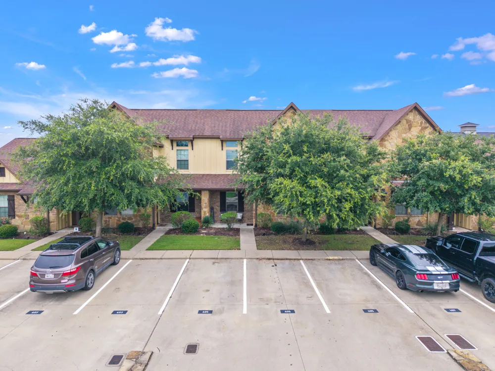 405 Momma Bear Drive College Station, TX 77845