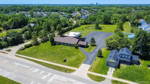 38505 Dequindre Road