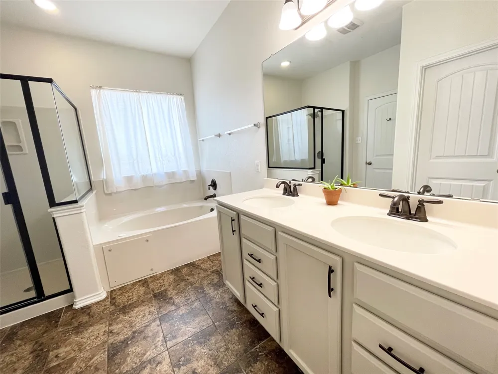 213 Connor Elkins Drive Kyle, TX 78640