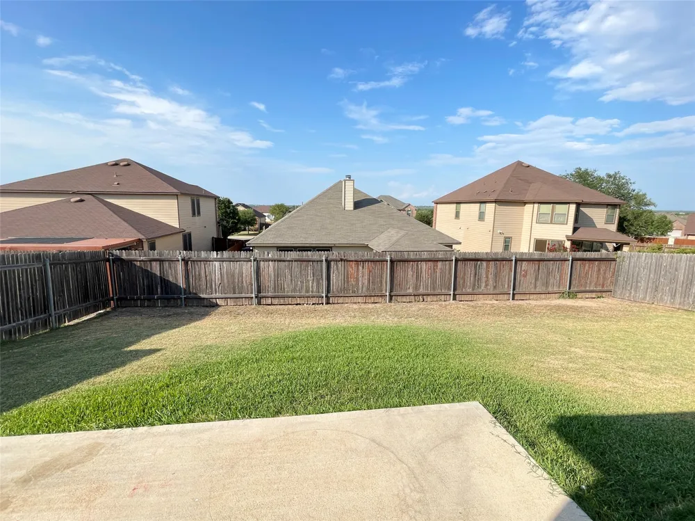 213 Connor Elkins Drive Kyle, TX 78640