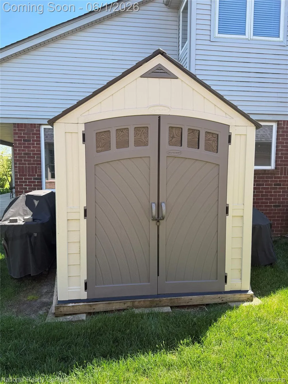 10368 Saint John Drive Algonac City, MI 48001