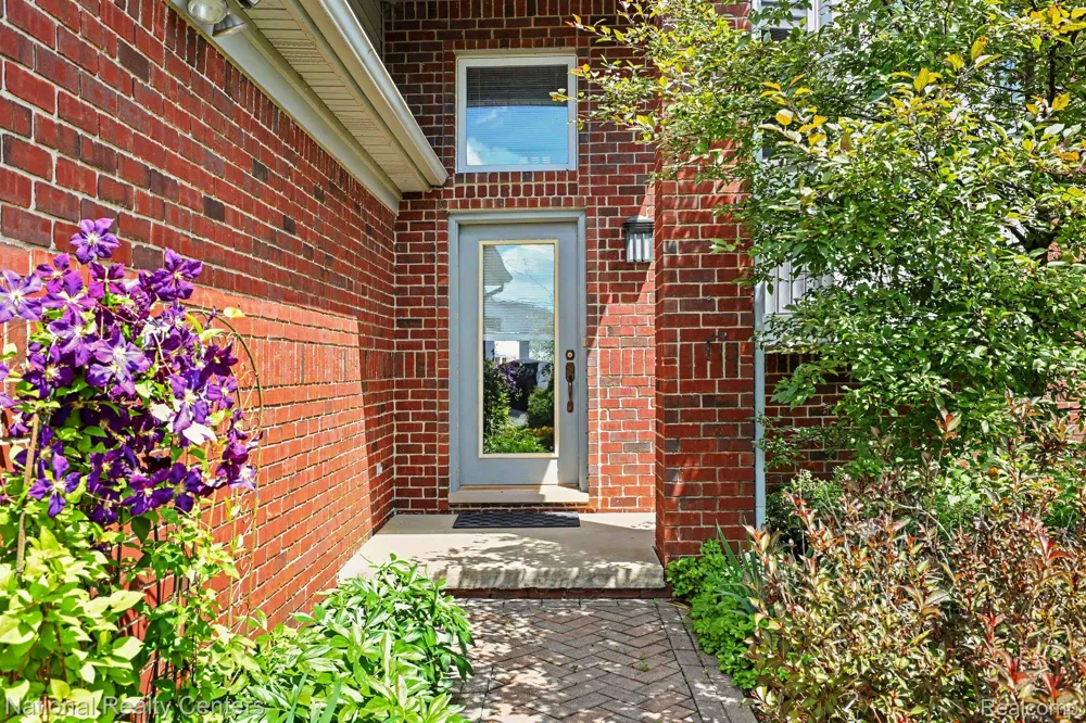 10368 Saint John Drive Algonac City, MI 48001