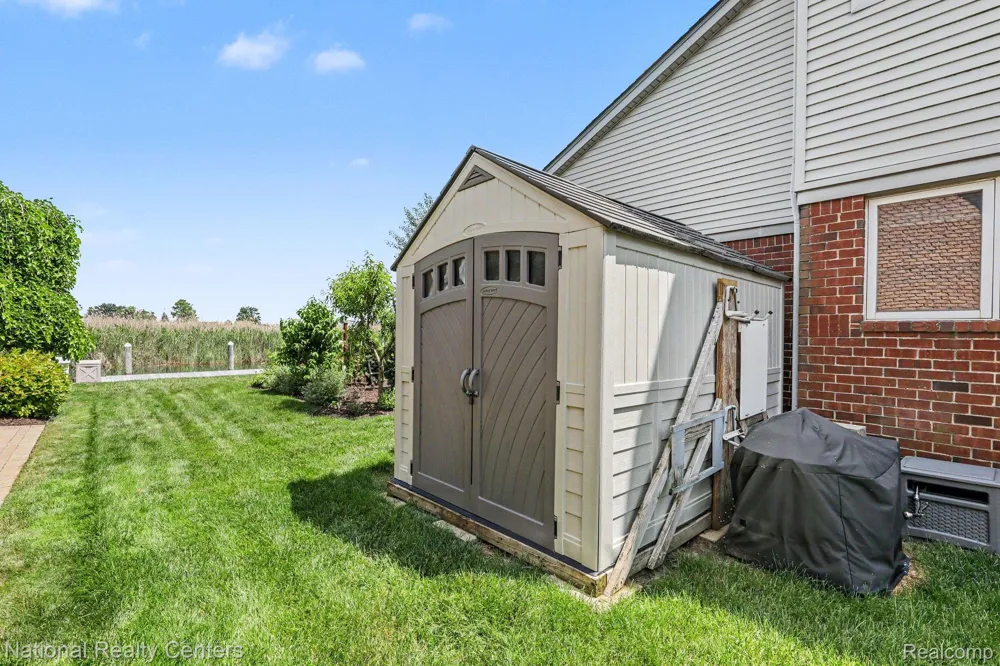 10368 Saint John Drive Algonac City, MI 48001