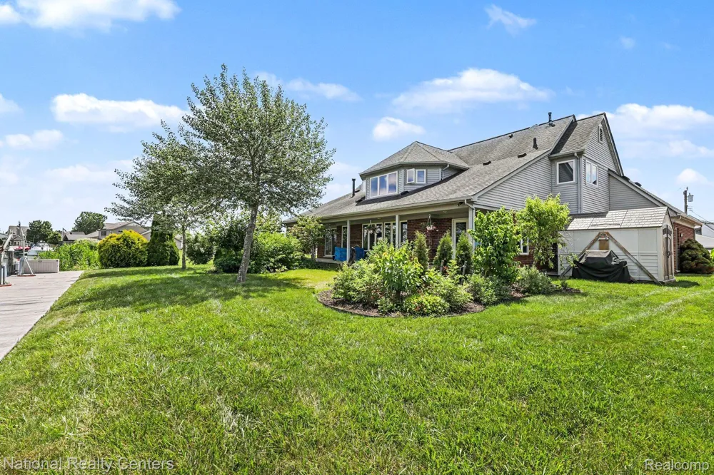 10368 Saint John Drive Algonac City, MI 48001