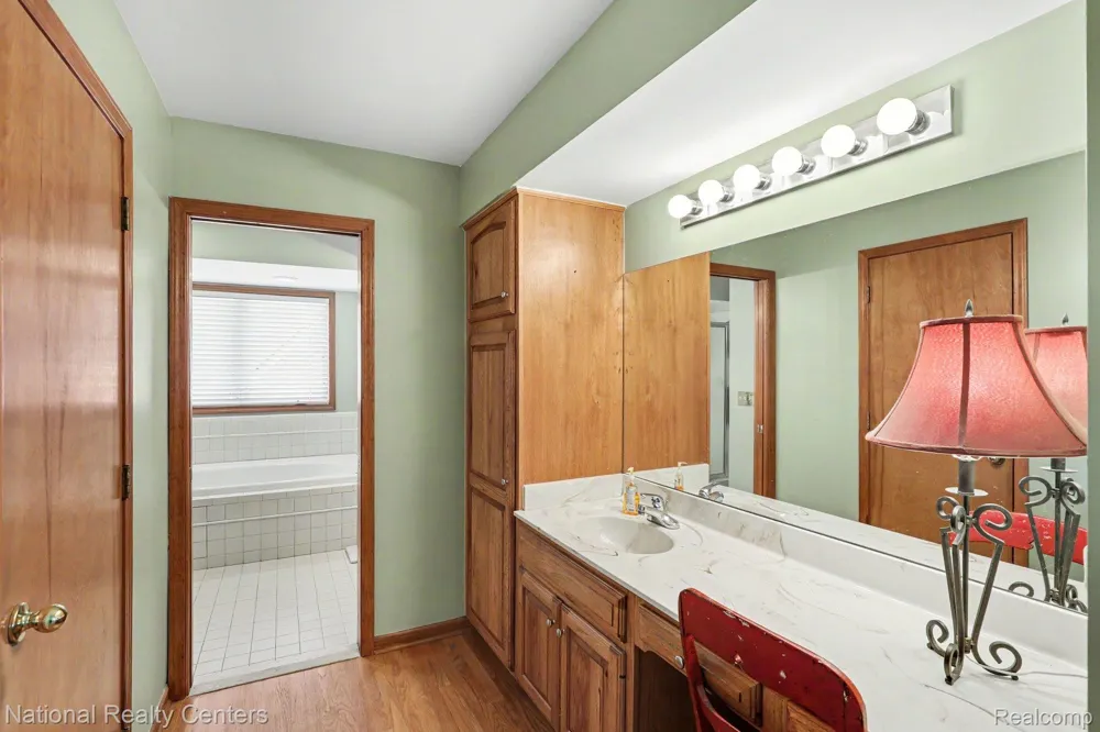 10368 Saint John Drive Algonac City, MI 48001