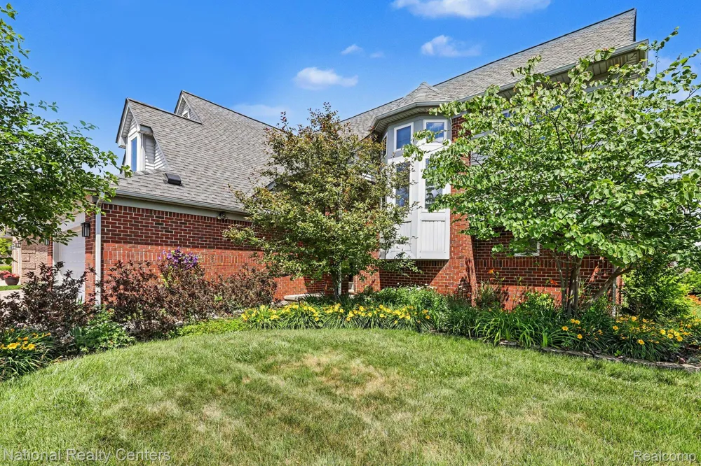 10368 Saint John Drive Algonac City, MI 48001
