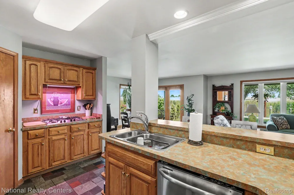 10368 Saint John Drive Algonac City, MI 48001
