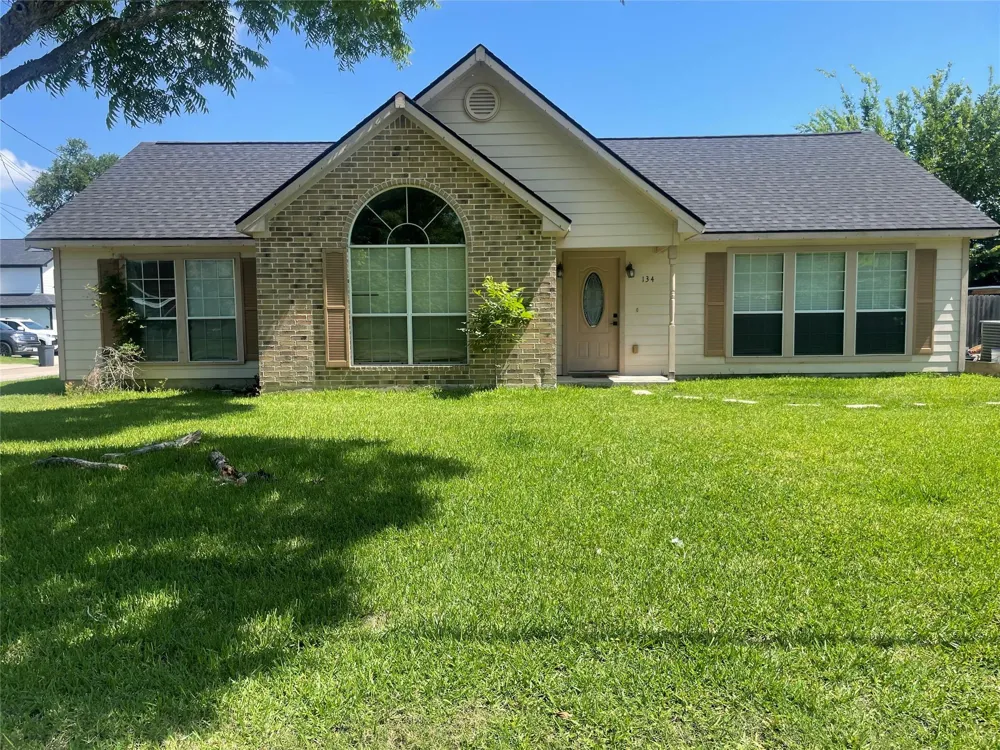 134 Bay Shore Drive La Porte, TX 77571