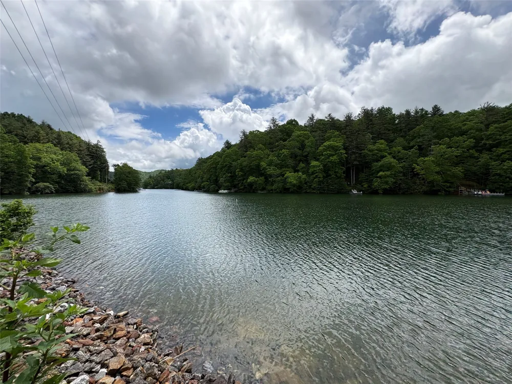 LT 22 Hibernation Place Cullowhee, NC 28723
