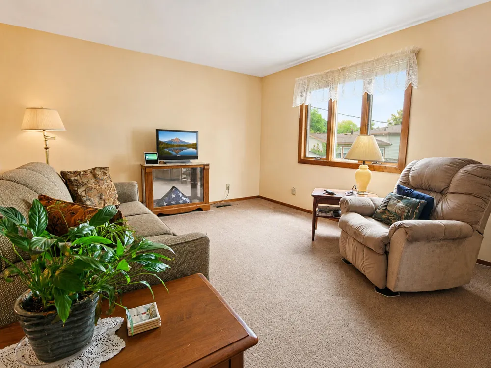 9502 Forrest Drive Highland, IN 46322