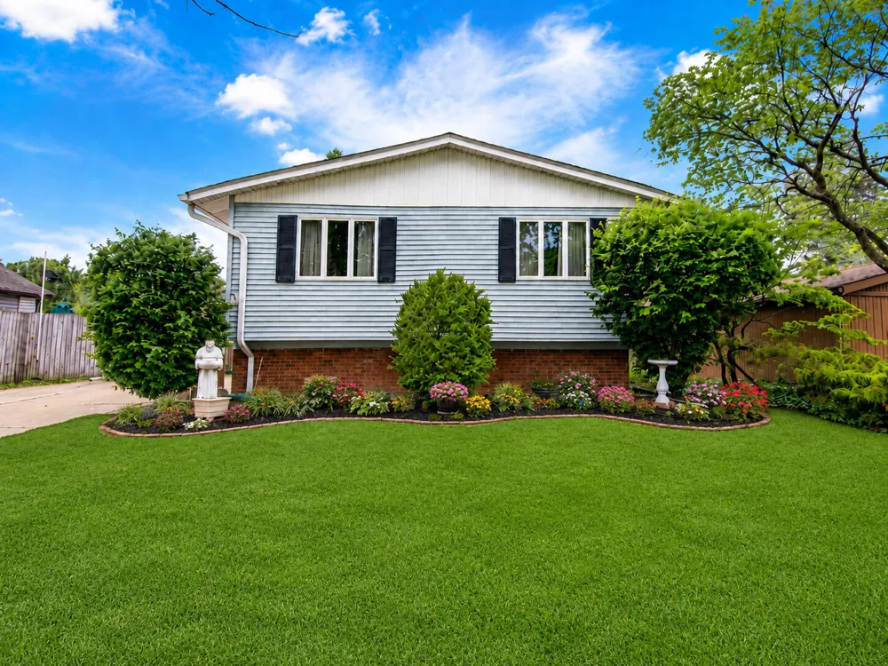 9502 Forrest Drive Highland, IN 46322