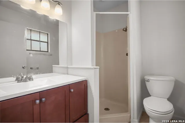 550 Dukeway Universal City, TX 78148