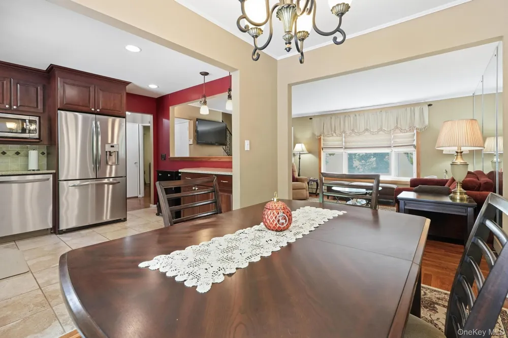 41 Semon Road Huntington, NY 11743