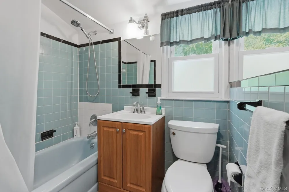 41 Semon Road Huntington, NY 11743