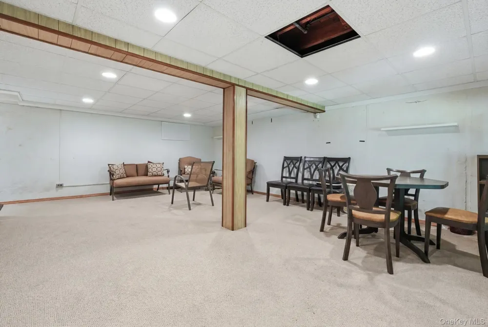 41 Semon Road Huntington, NY 11743