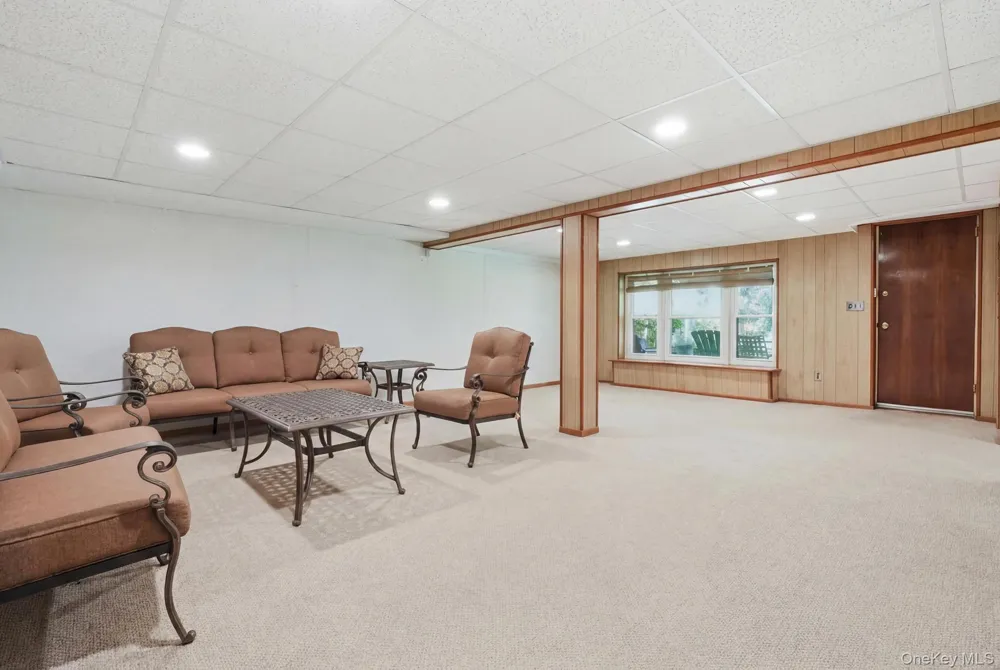 41 Semon Road Huntington, NY 11743