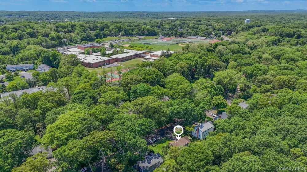41 Semon Road Huntington, NY 11743