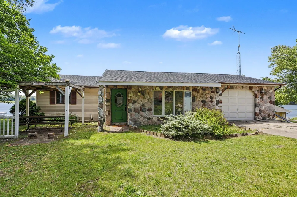 13703 Carefree Drive Battle Creek, MI 49017