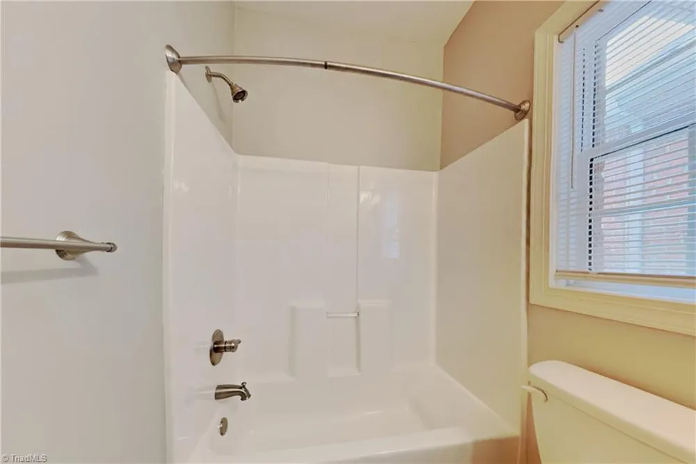 7260 Shadowridge Drive Lewisville, NC 27023