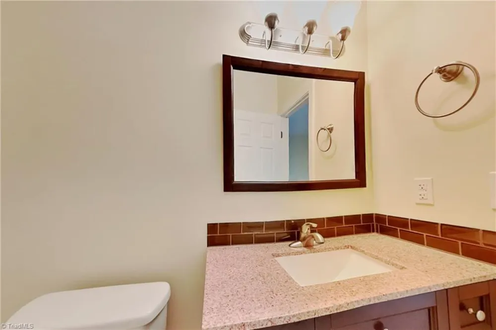 7260 Shadowridge Drive Lewisville, NC 27023