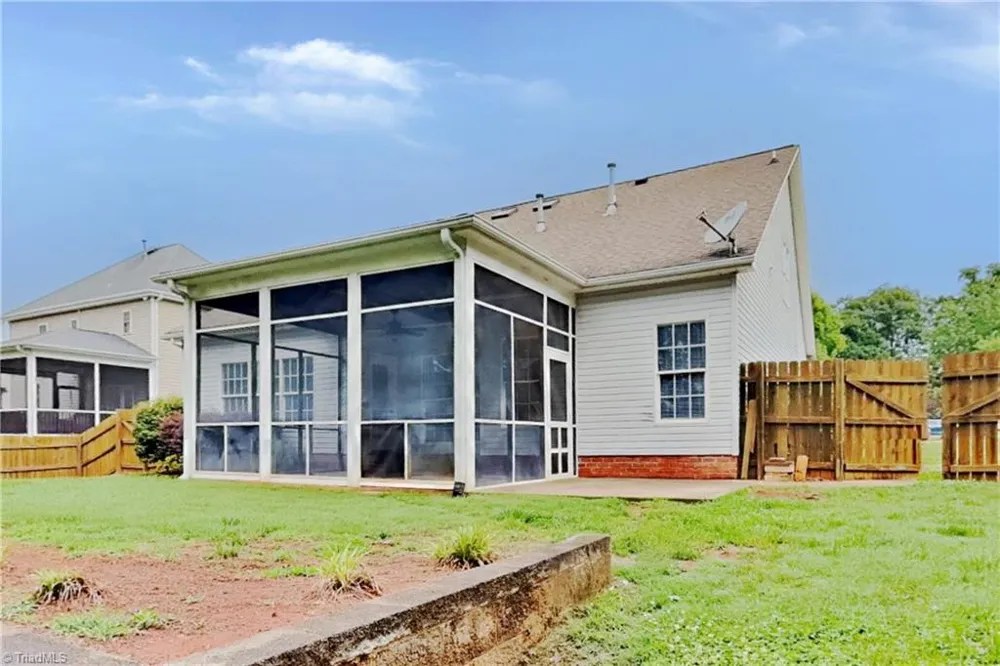 7260 Shadowridge Drive Lewisville, NC 27023