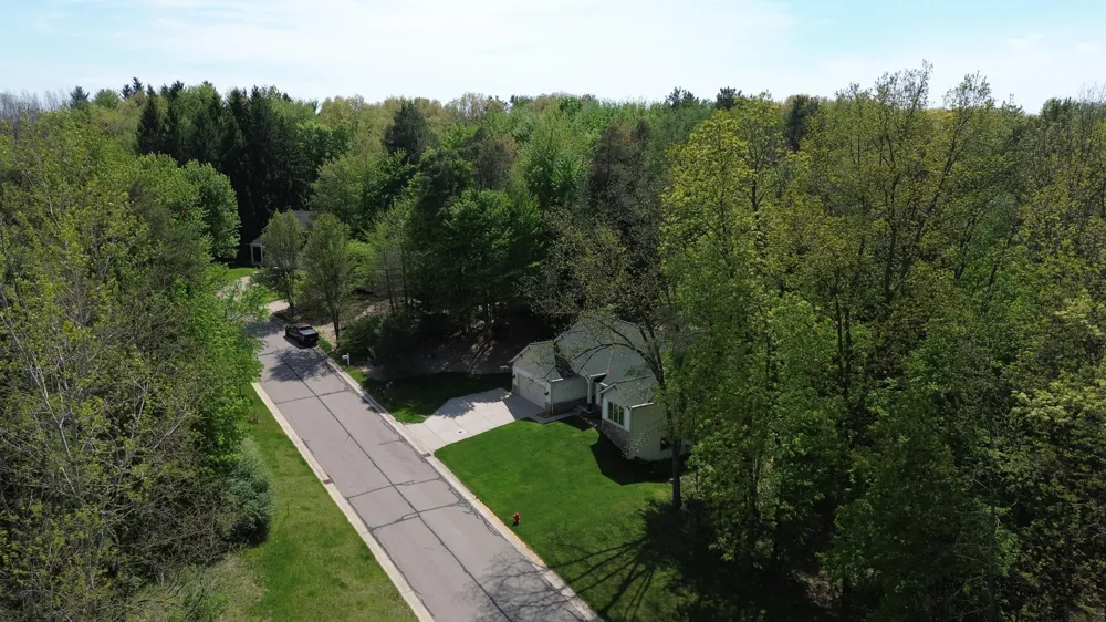 710 Glen Oak Drive Manchester, MI 48158