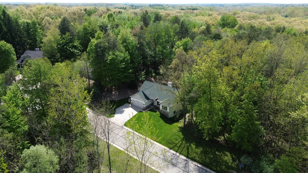 710 Glen Oak Drive Manchester, MI 48158
