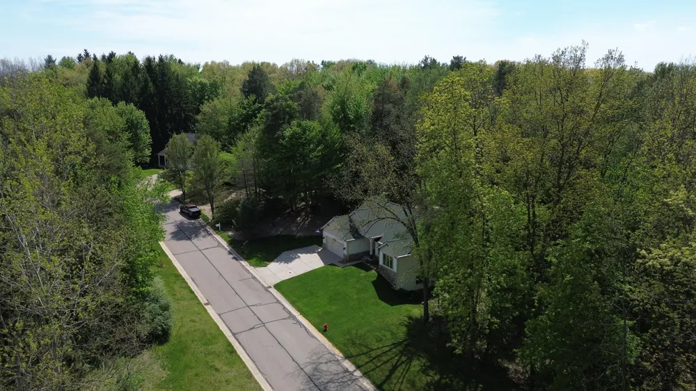 710 Glen Oak Drive Manchester, MI 48158
