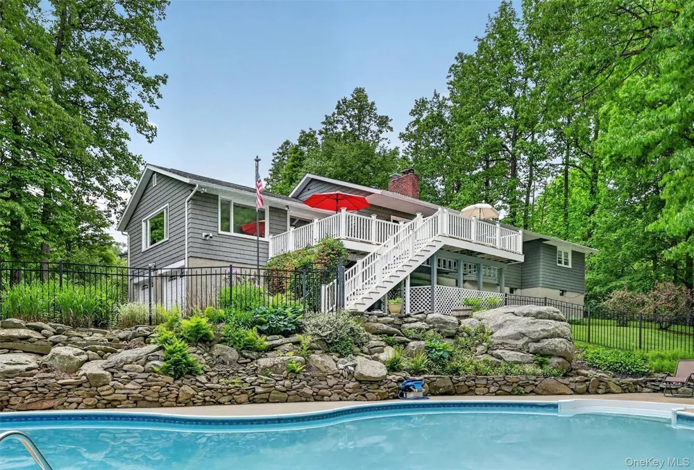 8 Mountain Brook Road Cornwall, NY 12518