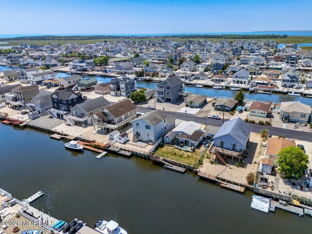 22 W Raritan Drive Little Egg Harbor, NJ 08087