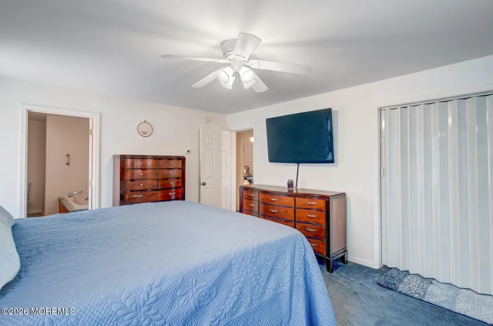 22 W Raritan Drive Little Egg Harbor, NJ 08087