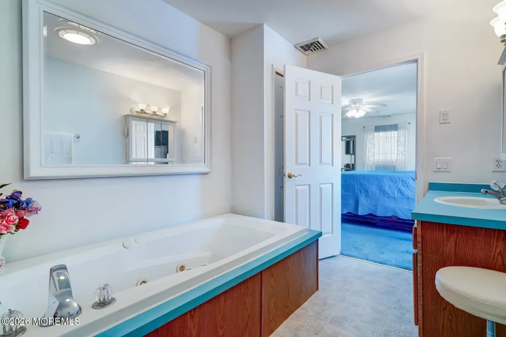 22 W Raritan Drive Little Egg Harbor, NJ 08087