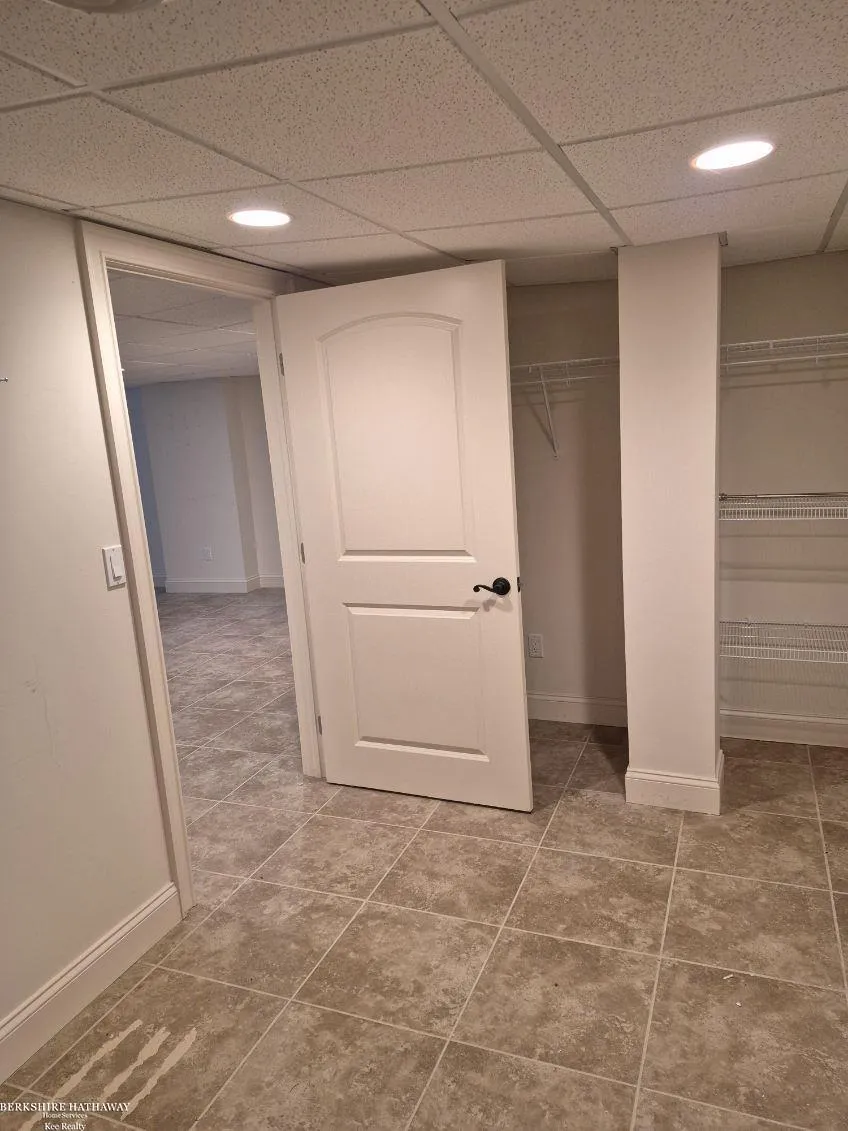 50804 Redwood Lane New Baltimore City, MI 48047