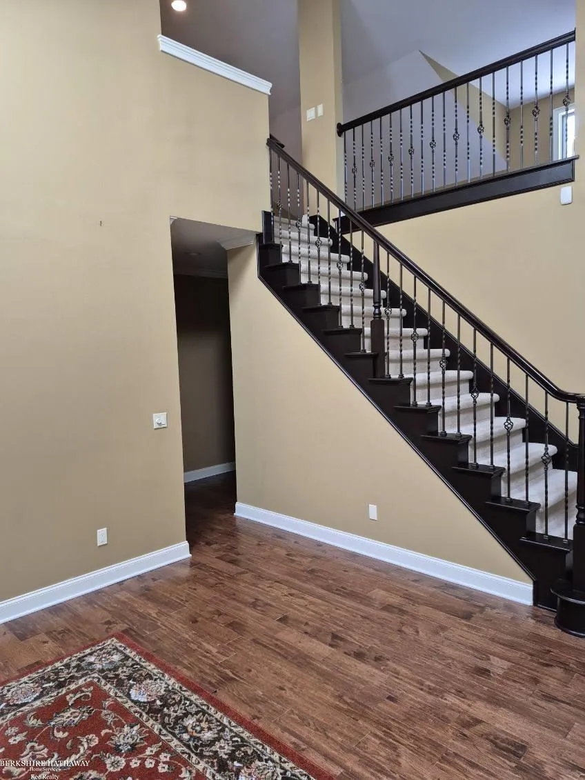 50804 Redwood Lane New Baltimore City, MI 48047