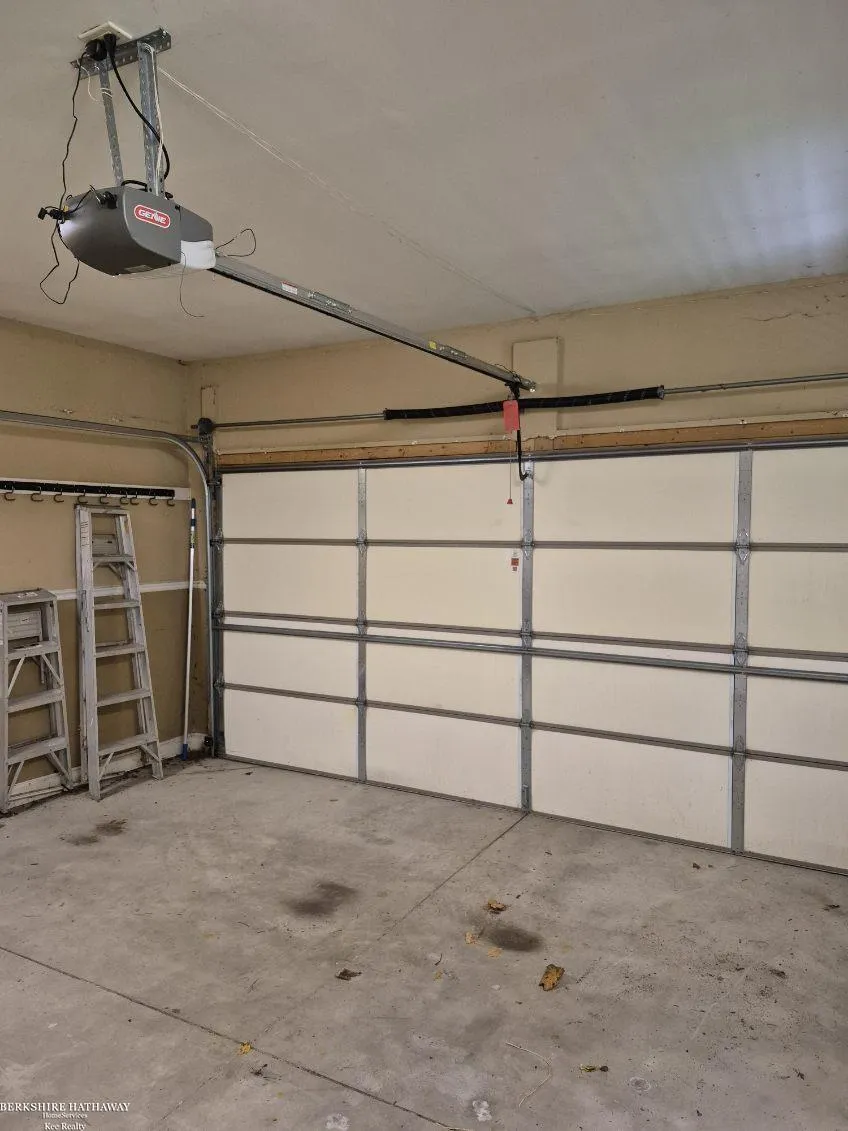 50804 Redwood Lane New Baltimore City, MI 48047