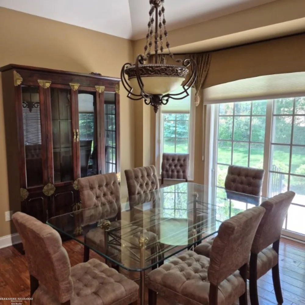 50804 Redwood Lane New Baltimore City, MI 48047