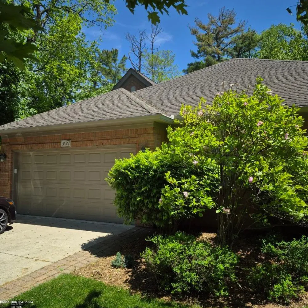 50804 Redwood Lane New Baltimore City, MI 48047