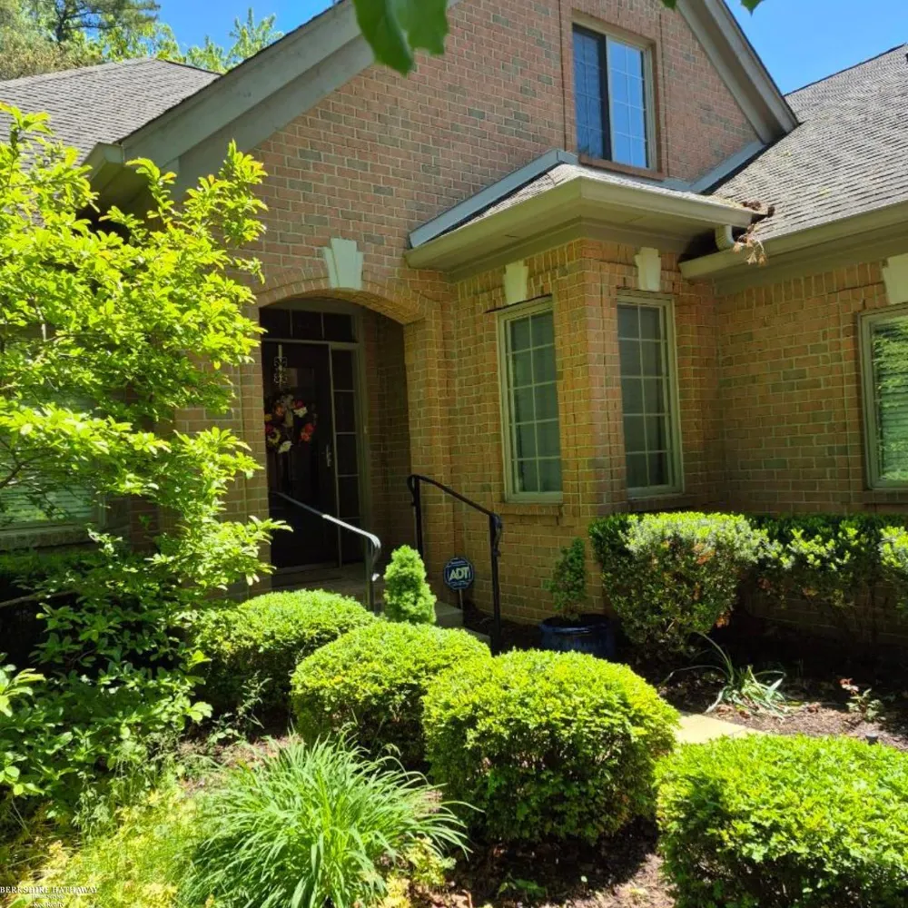 50804 Redwood Lane New Baltimore City, MI 48047