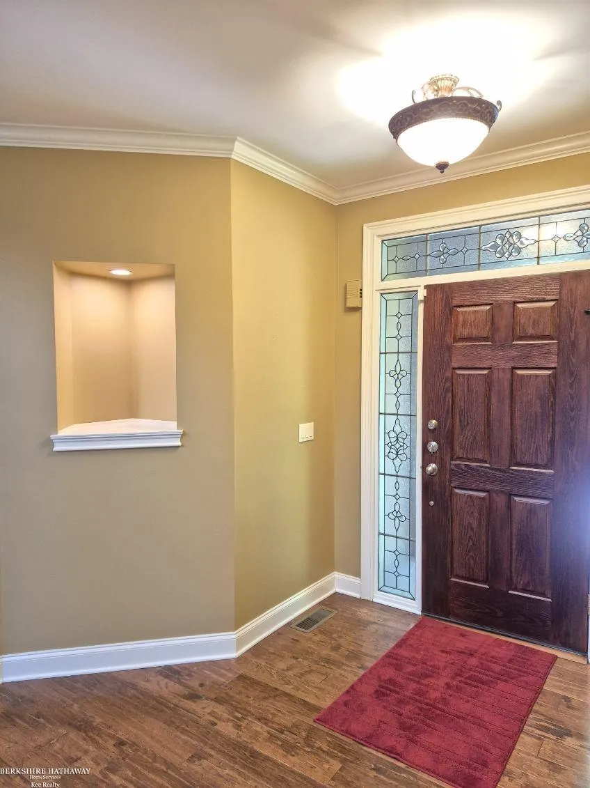 50804 Redwood Lane New Baltimore City, MI 48047