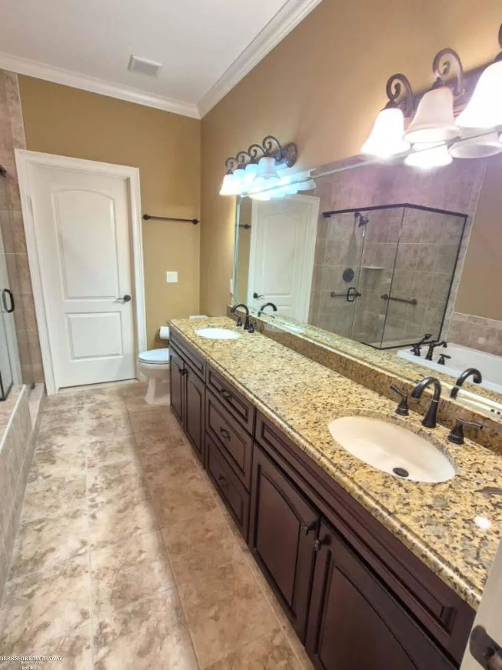 50804 Redwood Lane New Baltimore City, MI 48047