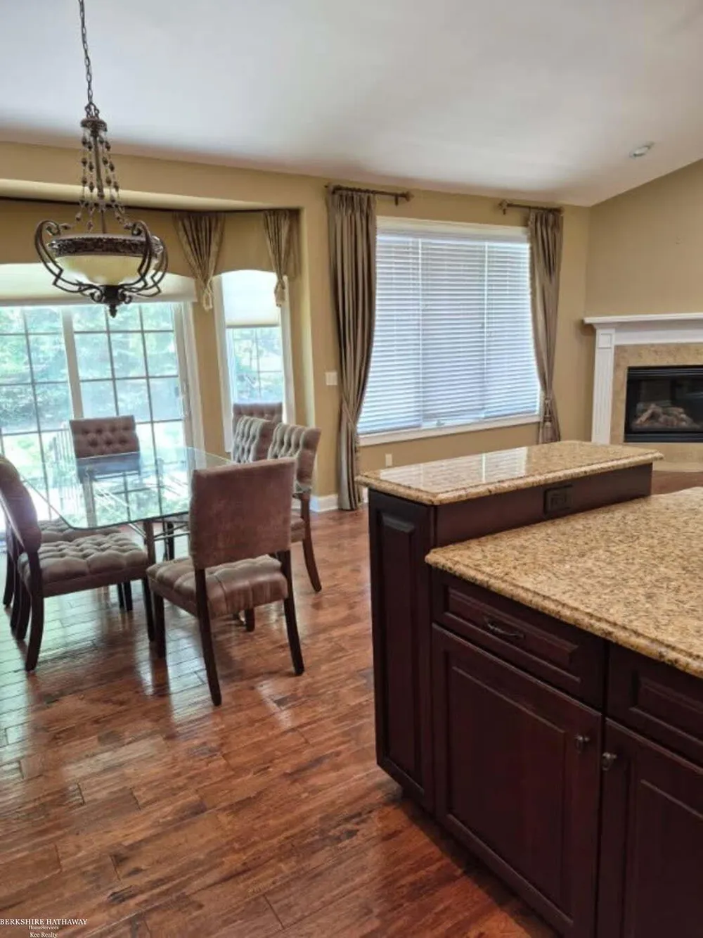 50804 Redwood Lane New Baltimore City, MI 48047