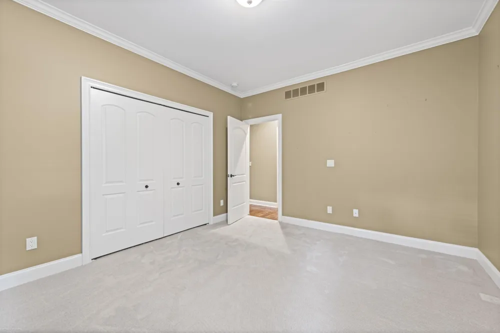 50804 Redwood Lane New Baltimore City, MI 48047