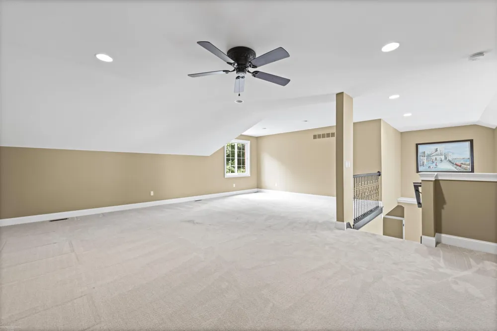 50804 Redwood Lane New Baltimore City, MI 48047