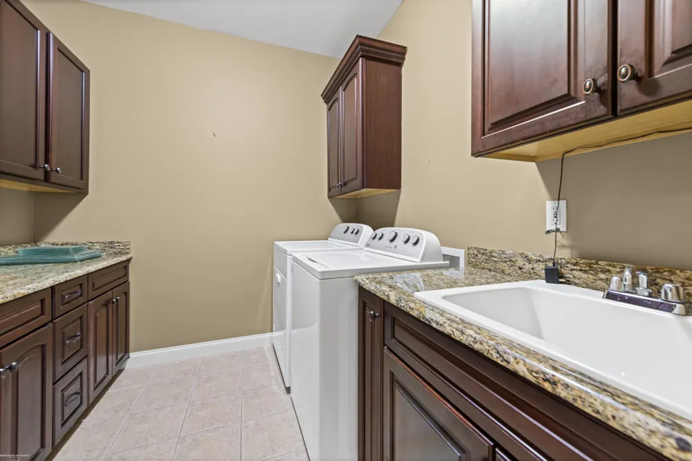 50804 Redwood Lane New Baltimore City, MI 48047