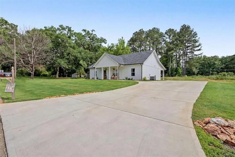 91 Holly Road Bowdon, GA 30108