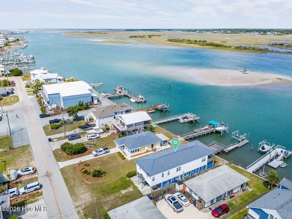 712 Channel Boulevard Topsail Beach, NC 28445