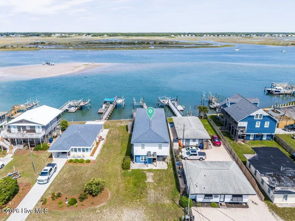 712 Channel Boulevard Topsail Beach, NC 28445