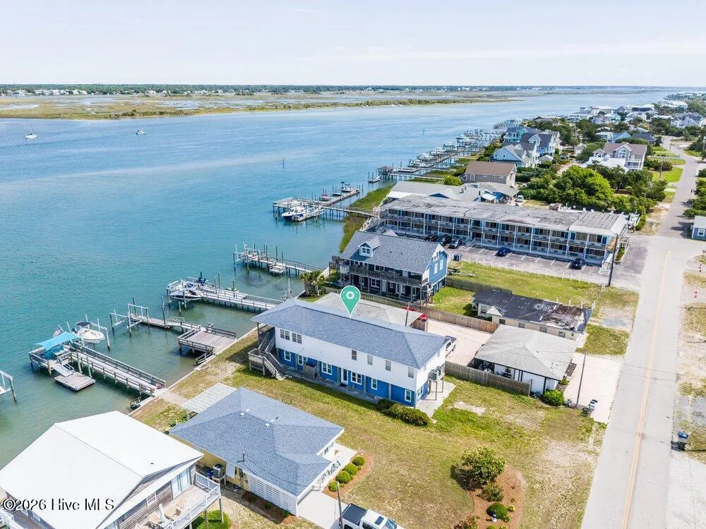 712 Channel Boulevard Topsail Beach, NC 28445