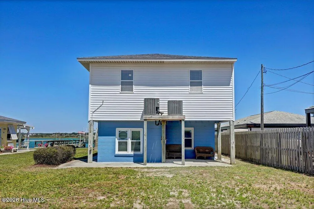 712 Channel Boulevard Topsail Beach, NC 28445
