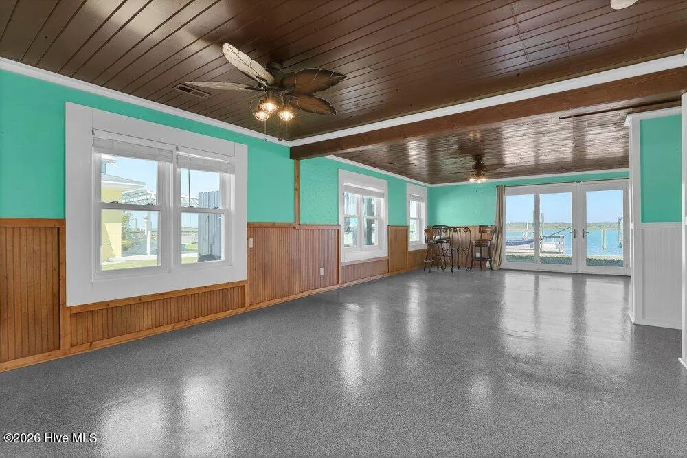 712 Channel Boulevard Topsail Beach, NC 28445